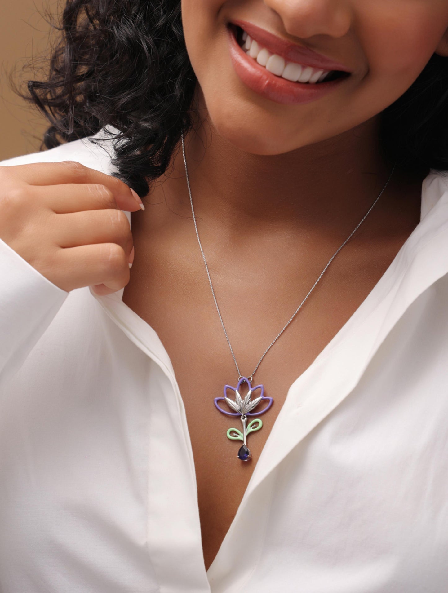 925 Silver Floral Blooming Corolla Collection Iolite 925 Sterling Silver Pendant For Women