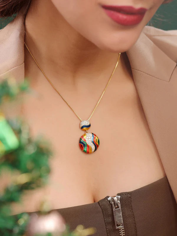 Figure 8 Moissanite River Pendant