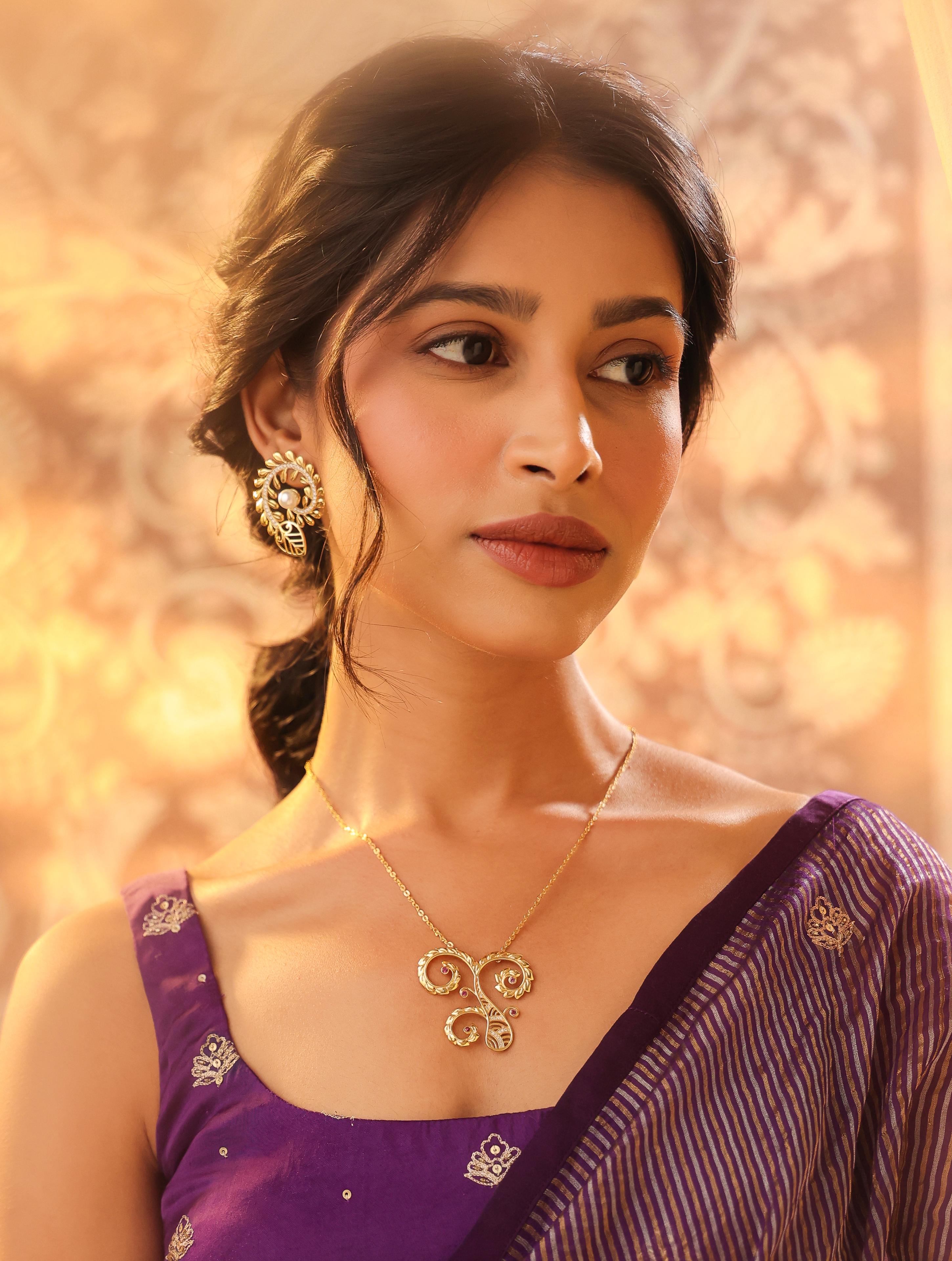 Modern Kalaras Moissanite & Pearl 925 Sterling Silver Pendant in Gold For Women