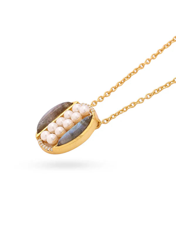 Labradorite Pearl Gold-plated Charming 'O' Alphabet Pendant For Women