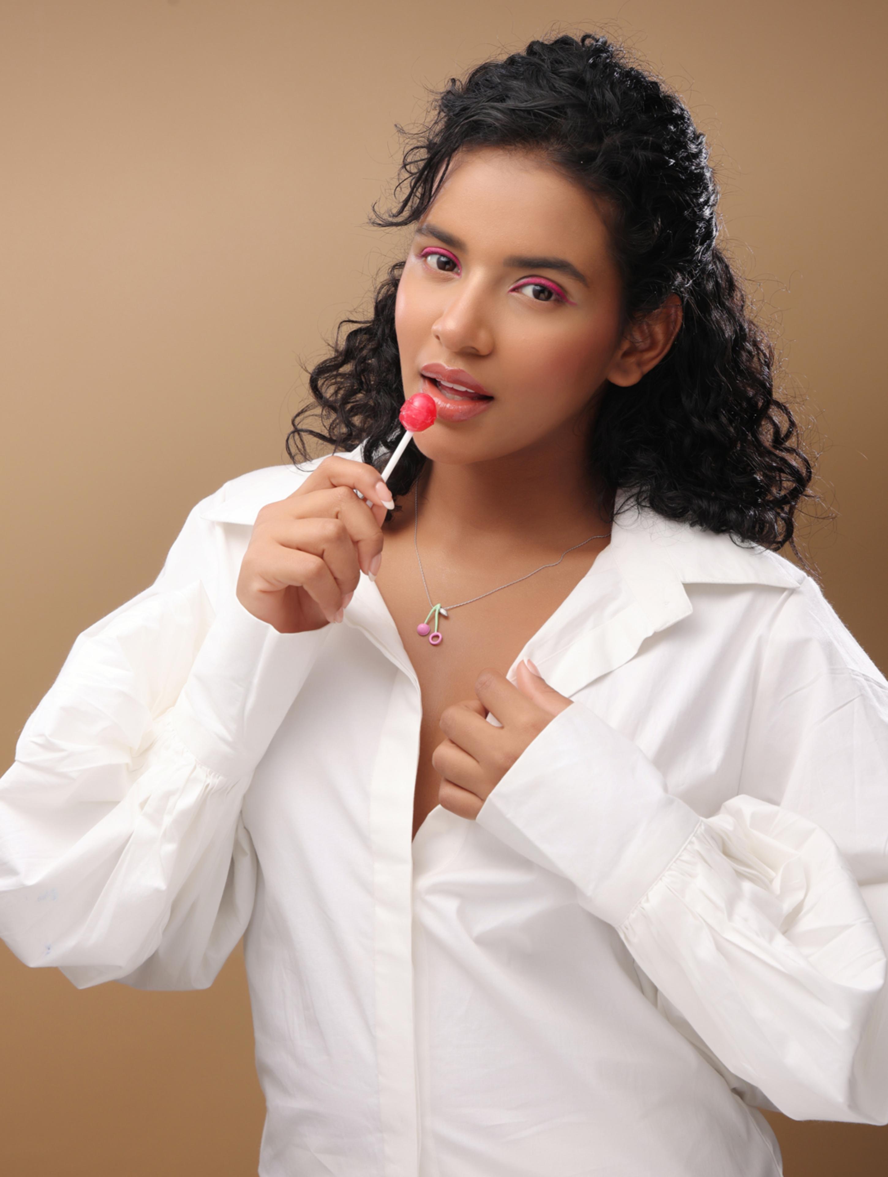 Rhodium Summer Essence Corolla Pendant 925 Sterling Silver Pendant For Women