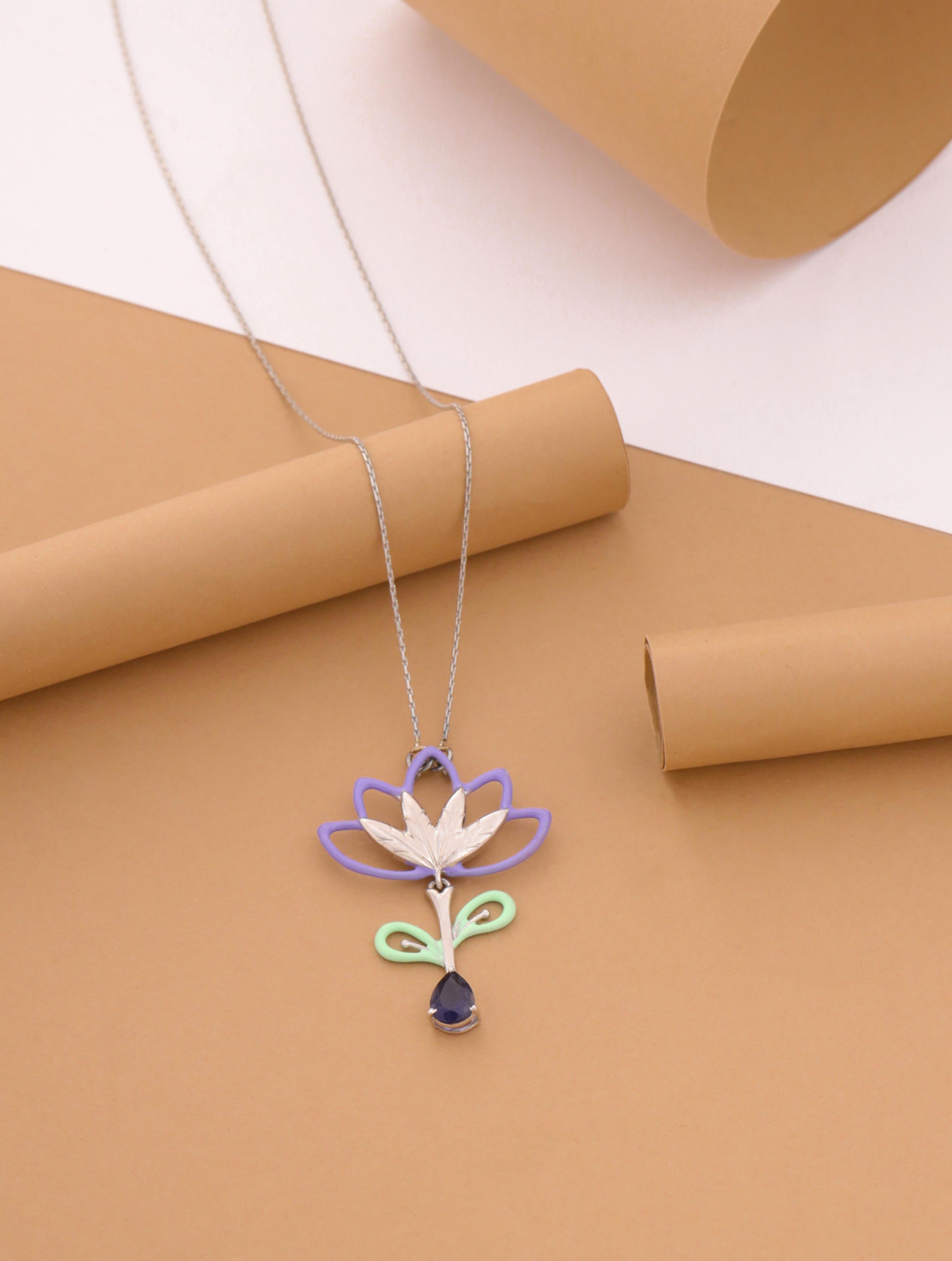 925 Silver Floral Blooming Corolla Collection Iolite 925 Sterling Silver Pendant For Women
