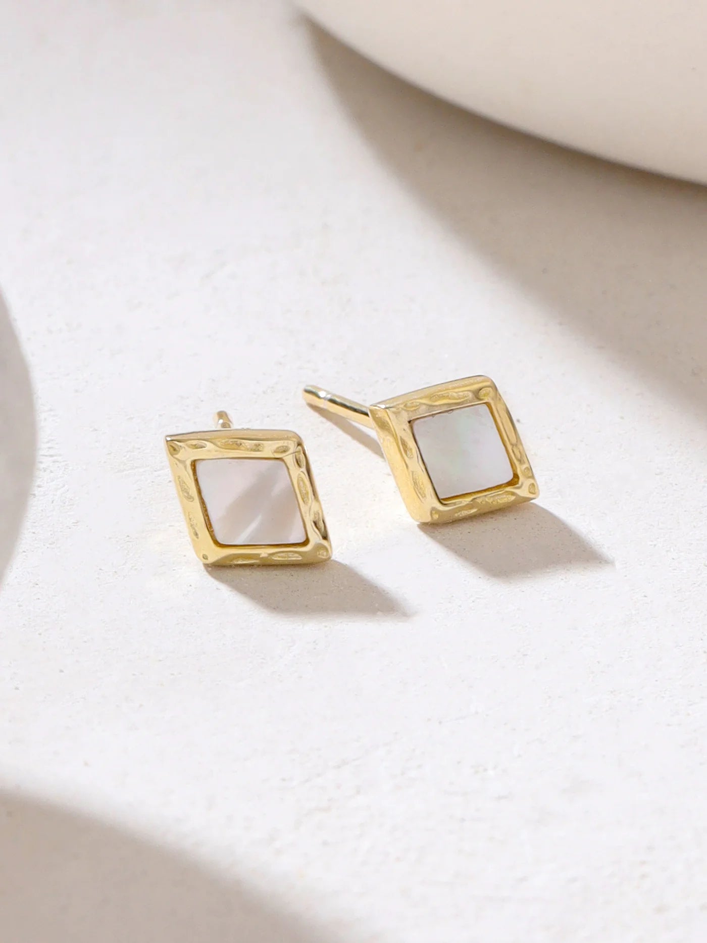SYRA 24K GOLD DIAMOND-SHAPED 925 STERLING SILVER MOTHER OF PEARL STUD EARRINGS FOR WOMEN