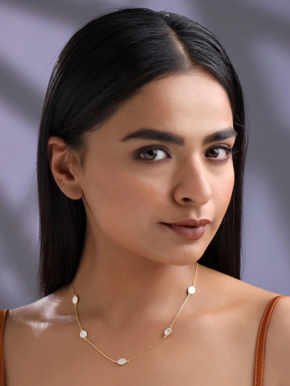 Oval Mother of Pearl Necklace