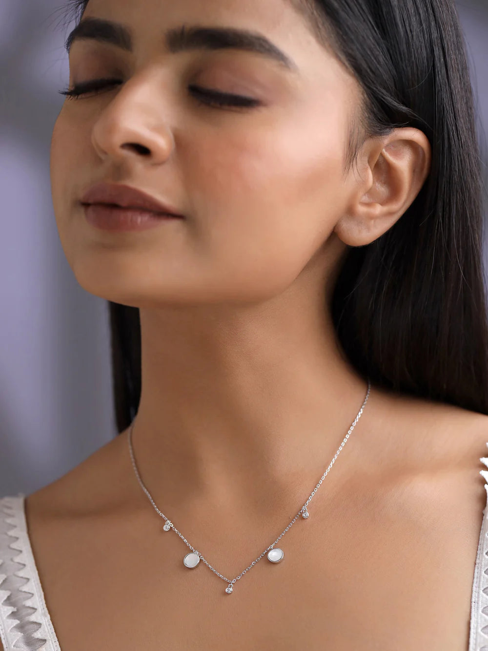 Stone Circle Mother of Pearl Necklace