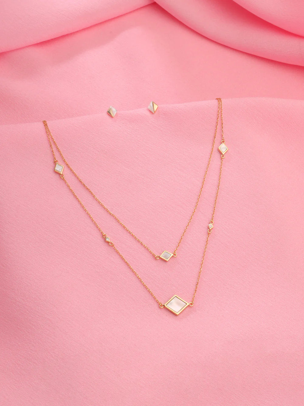 Diamond Shaped Mother of Pearl Necklace Set