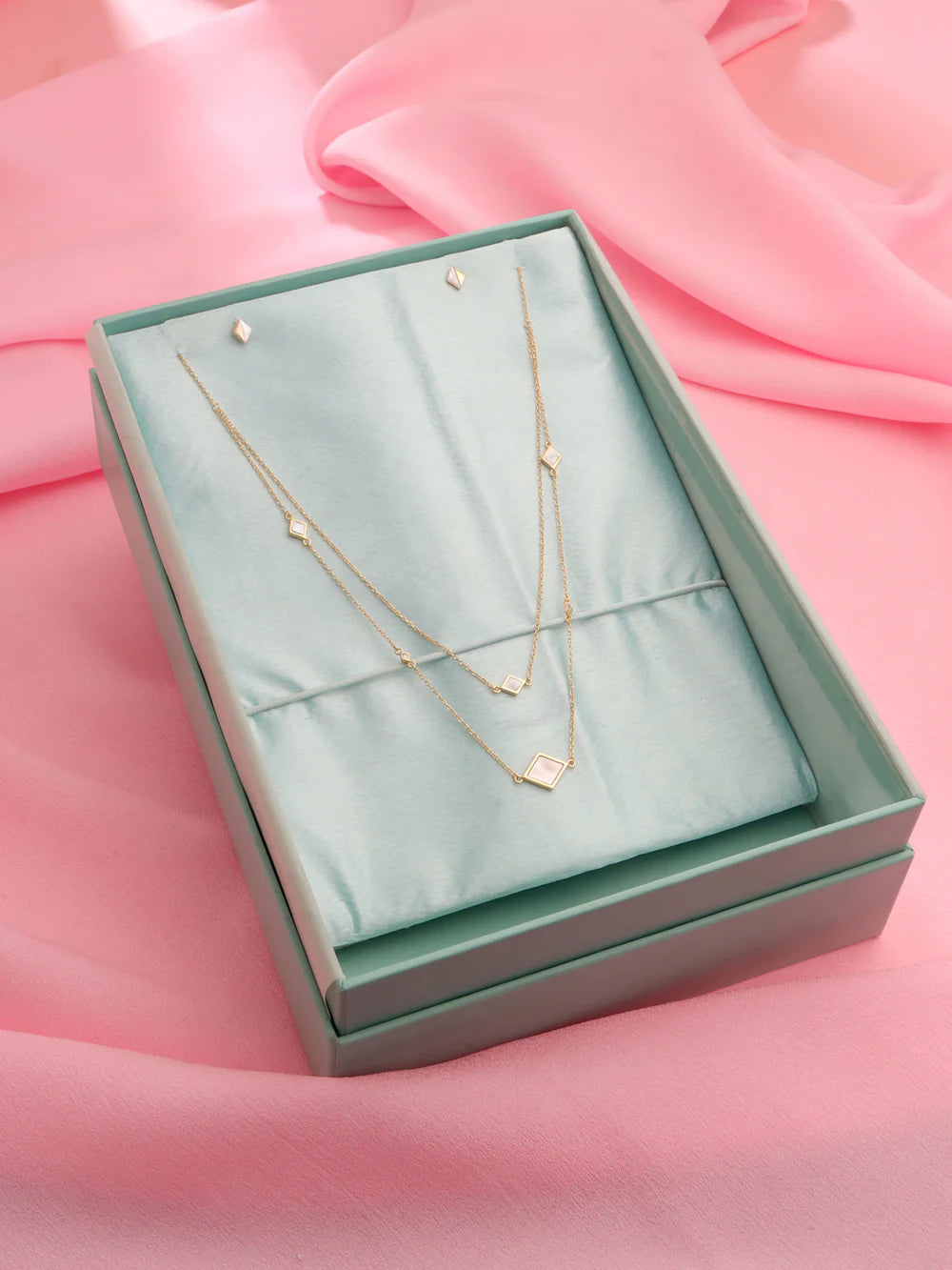Diamond Shaped Mother of Pearl Necklace Set