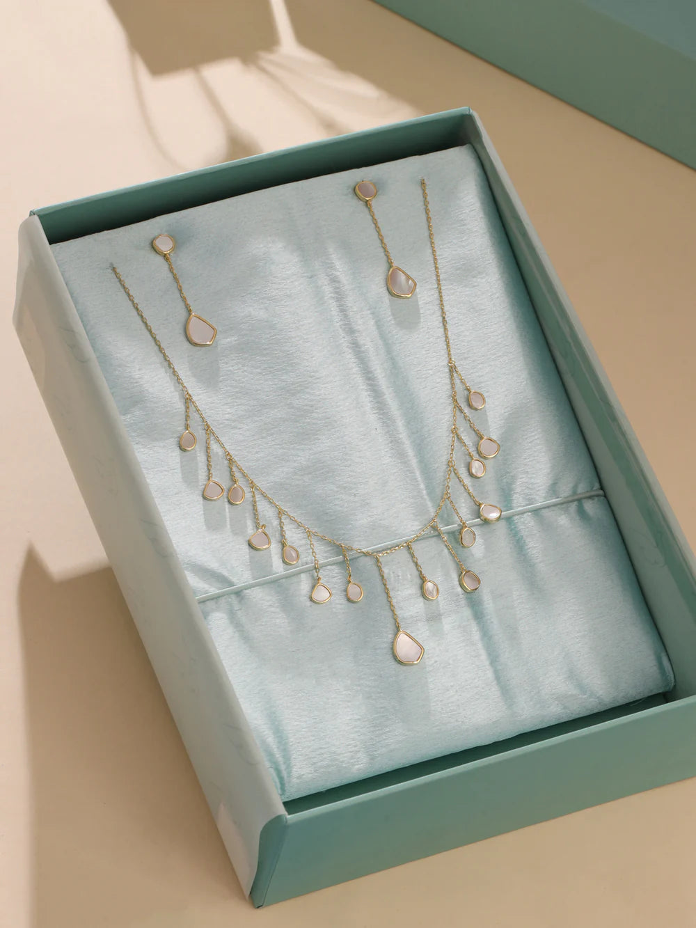 Mother of Pearl Drop Necklace Set