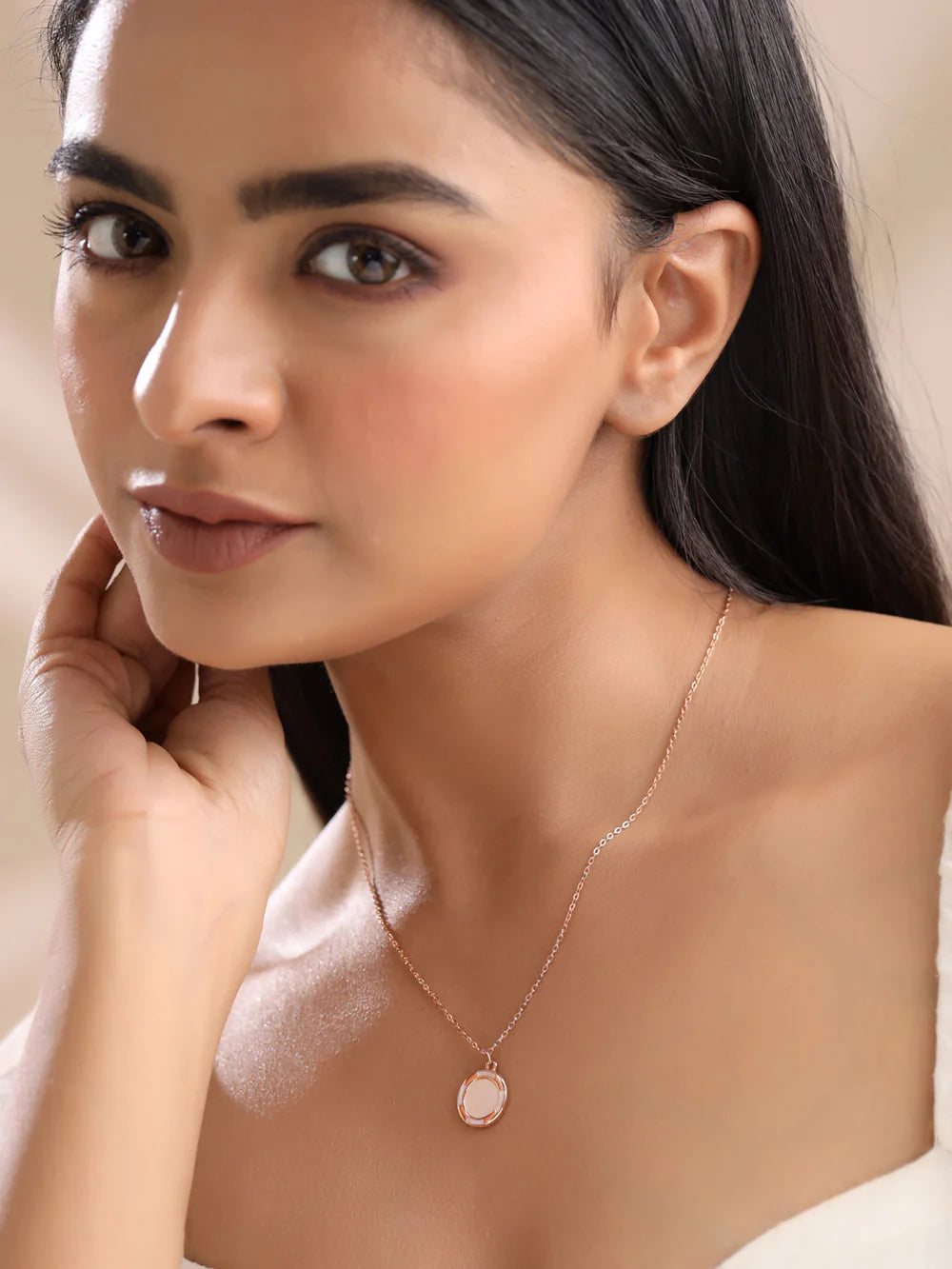 Round Halo Mother of Pearl Pendant